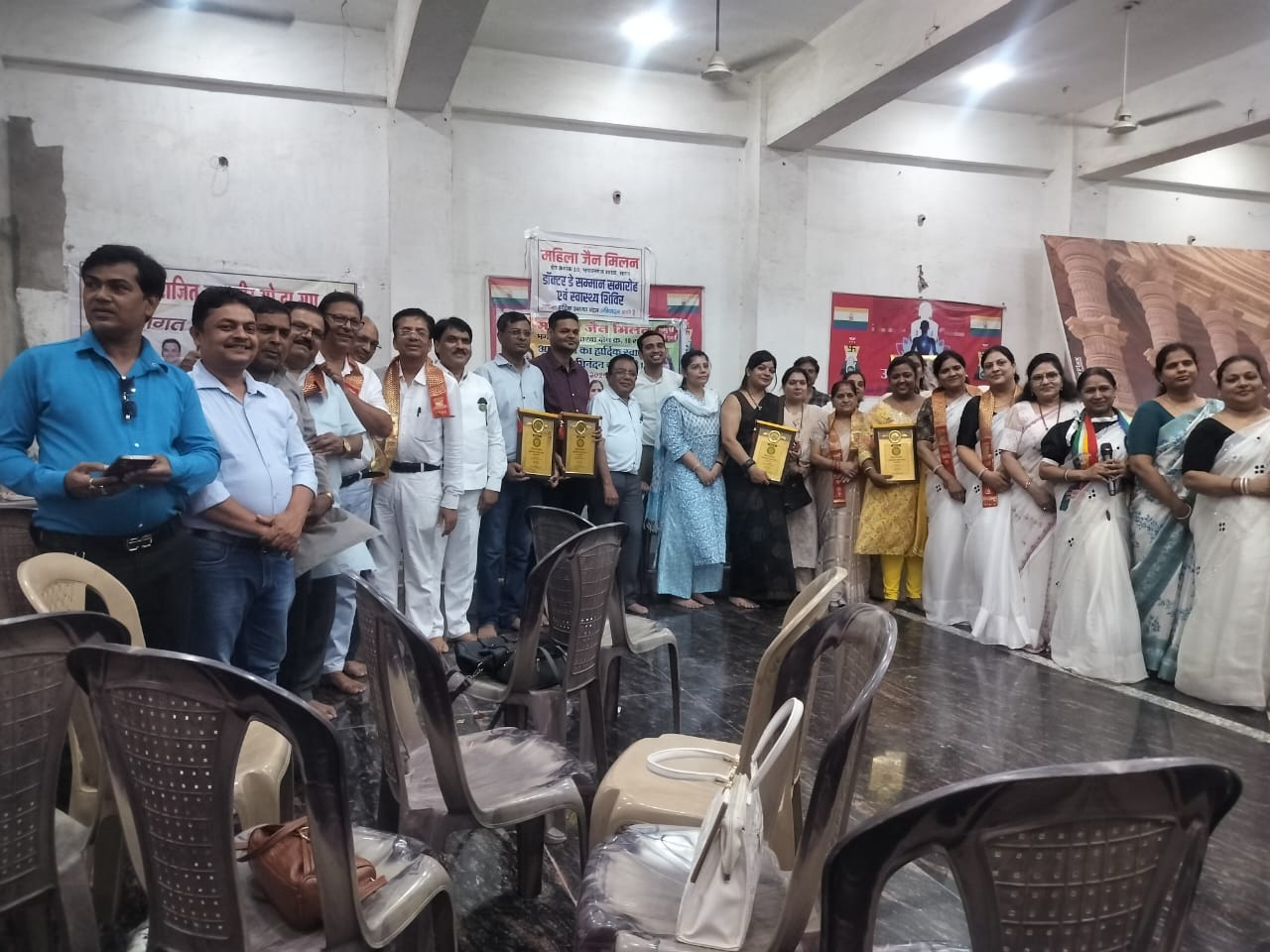जैन मिलन महिला शाखा का सेवा जैन मिलन महिला क्षेत्र-10 ने लगाया स्वास्थ्य शिविर, 15 चिकित्सकों का किया सम्मान